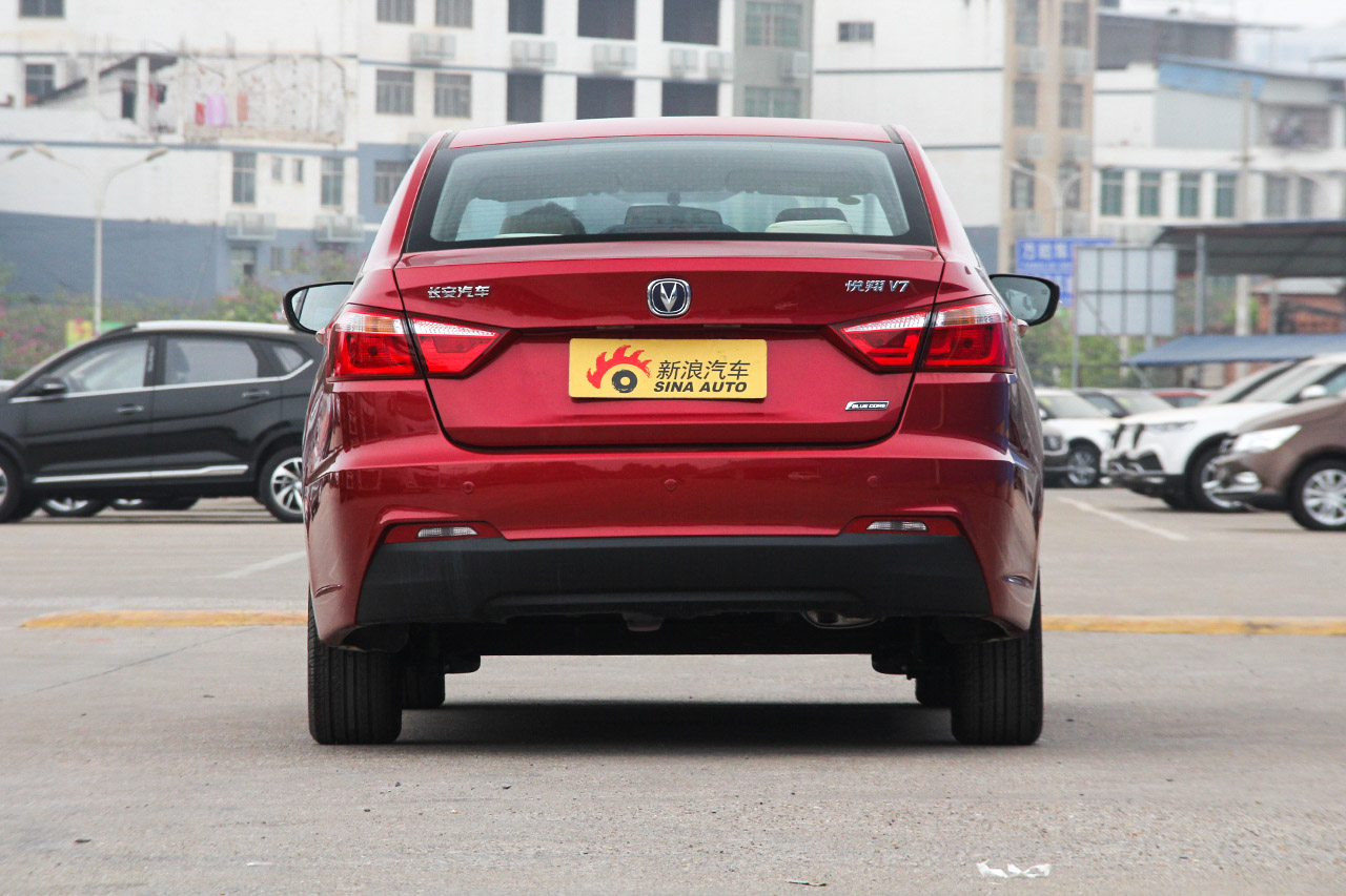 2016款悦翔V7 1.6L手动乐动型国IV