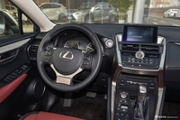 2015款雷克萨斯NX 2.5L自动300h前驱锋尚版