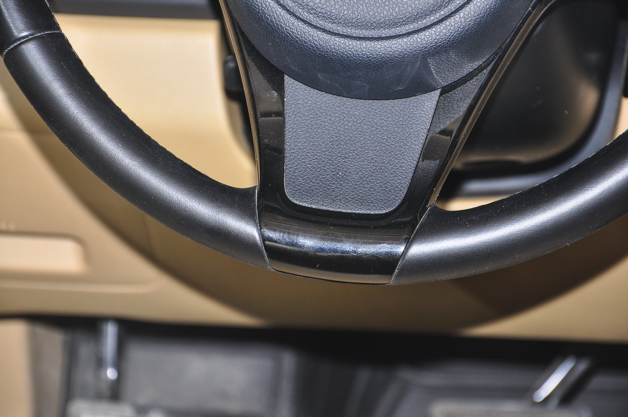 2015款嘉华（进口）3.3L自动豪华版 国IV