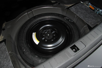 2017款英菲尼迪Q70L 2.5L自动悦享版