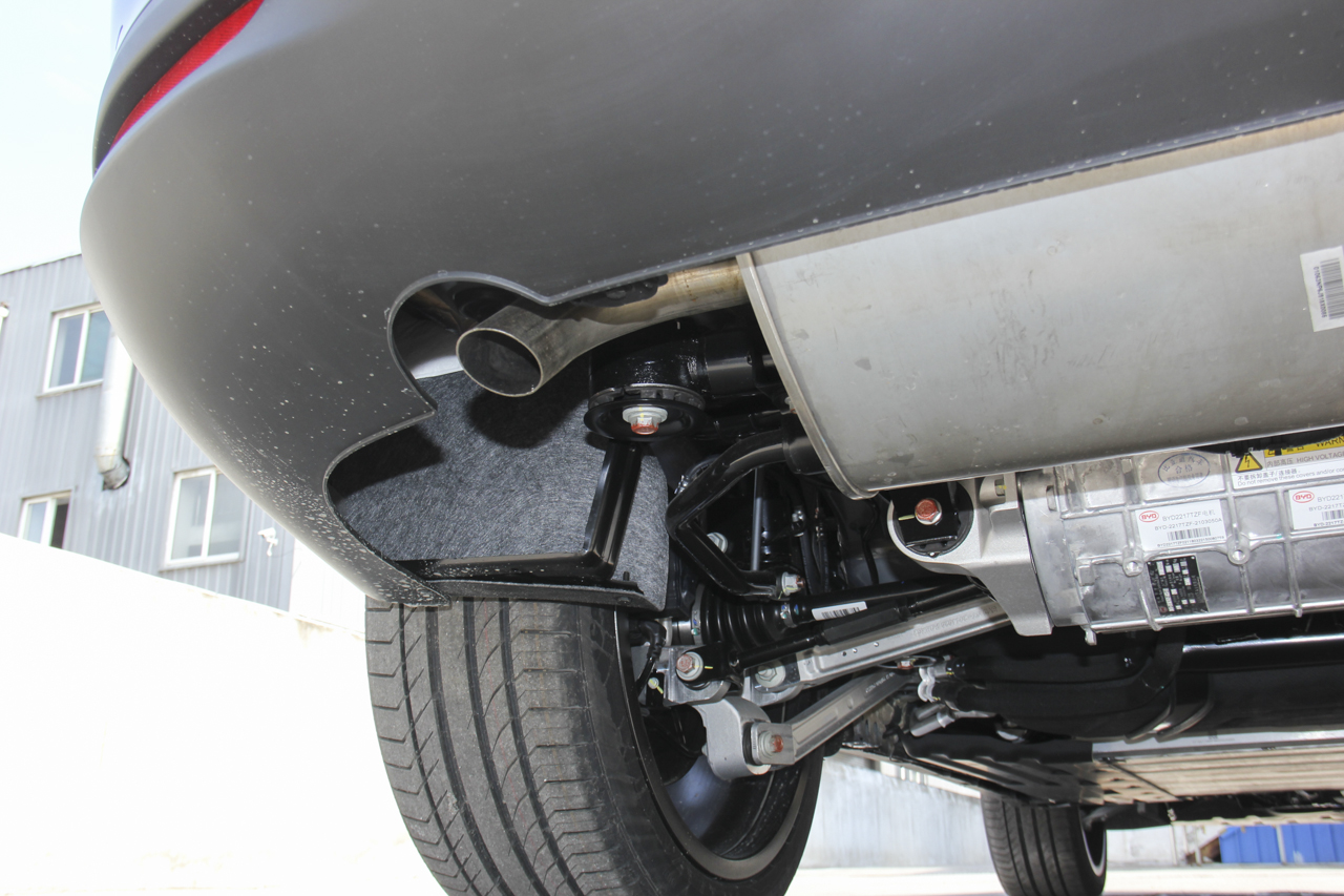 2018款比亚迪唐新能源2.0T全时四驱智联创享型7座