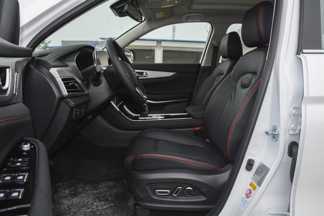 2018款长安CS75 1.5T自动睿智型