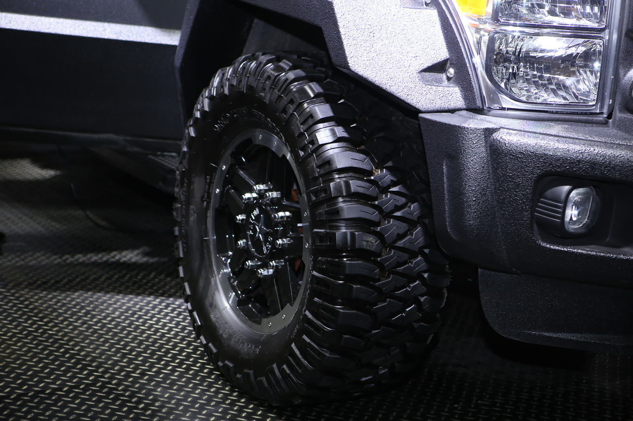 乔治巴顿 17款超级越野车