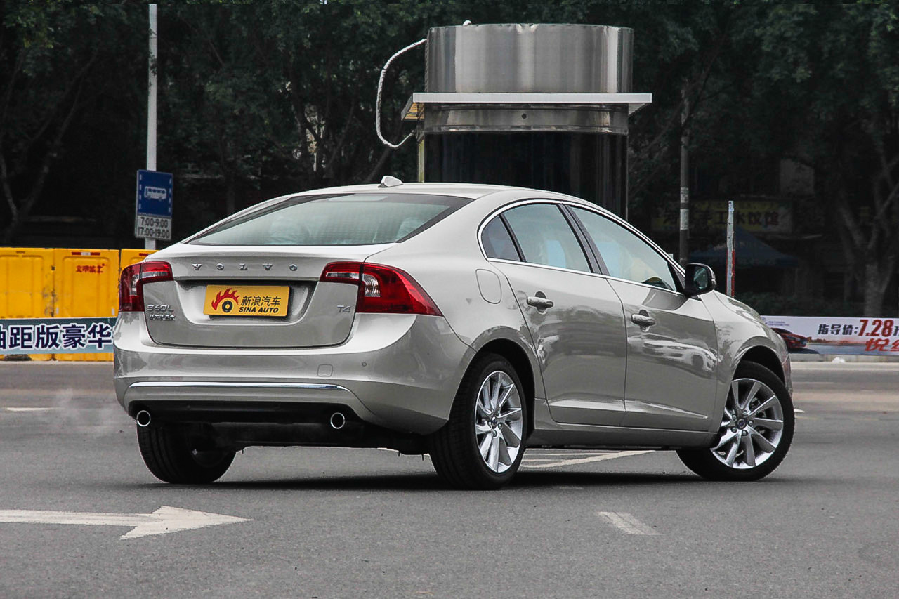 2017款沃尔沃S60L 2.0T自动T4智远版