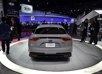 起亚史上最暴力车型诞生 搭3.3T/5.1s破百