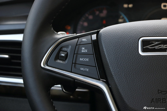 2018款众泰Z700H 1.8T DCT尊贵型