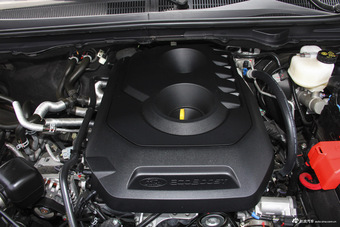 2016款撼路者2.0T自动四驱豪华版汽油 