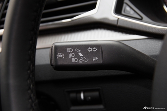 2017款帕萨特1.8T自动领尊版330TSI DSG