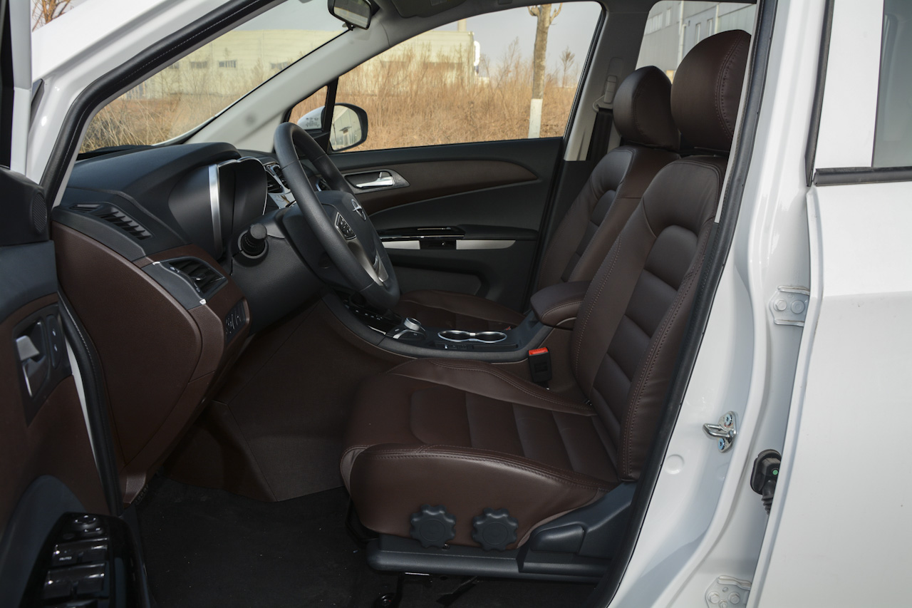 2017款福美来F7 1.5T 7座自动标准型