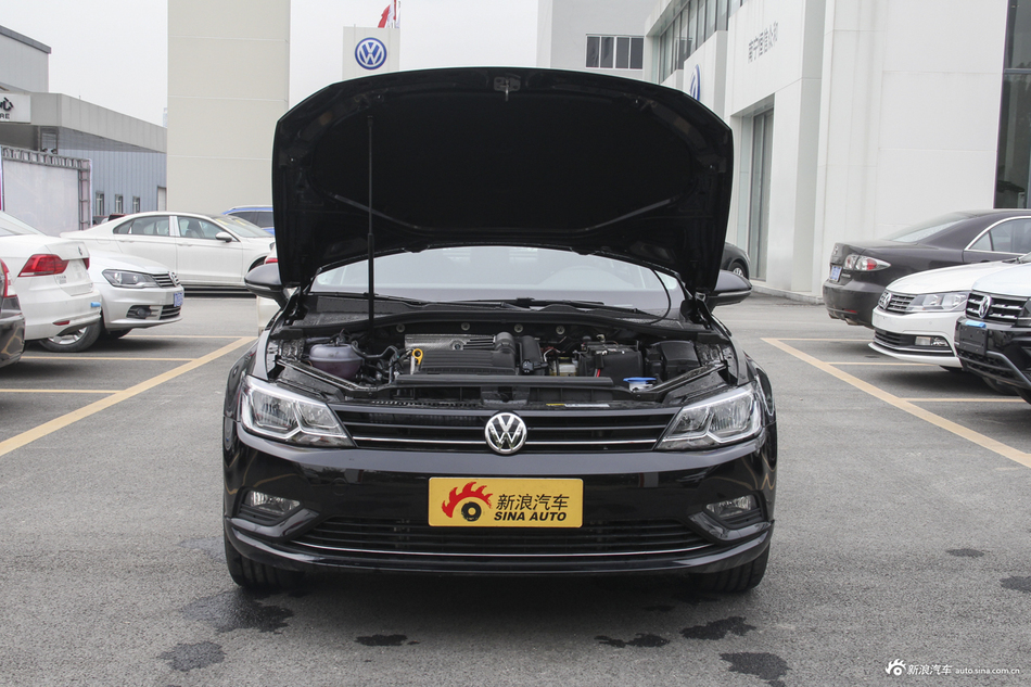 2018款凌渡1.4T手动风尚型230TSI