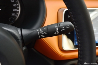 2018款日产劲客1.5L自动智联尊享版