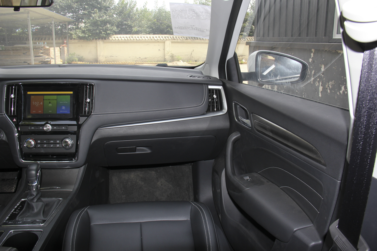 2018款荣威i6 1.5T自动旗舰版20T