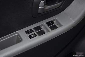 2013款奥拓1.0L手动豪华型 海沙蓝