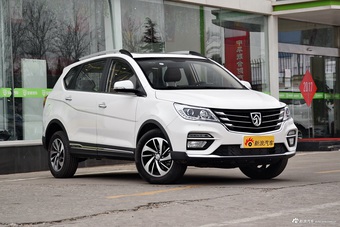 2017款宝骏560律动版1.5T手动尊享型