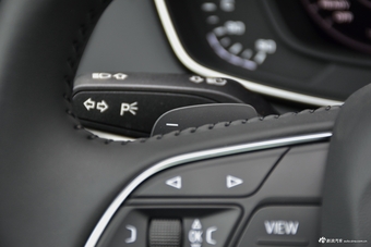 2018款奥迪Q5L 2.0T自动45 TFSI尊享时尚型