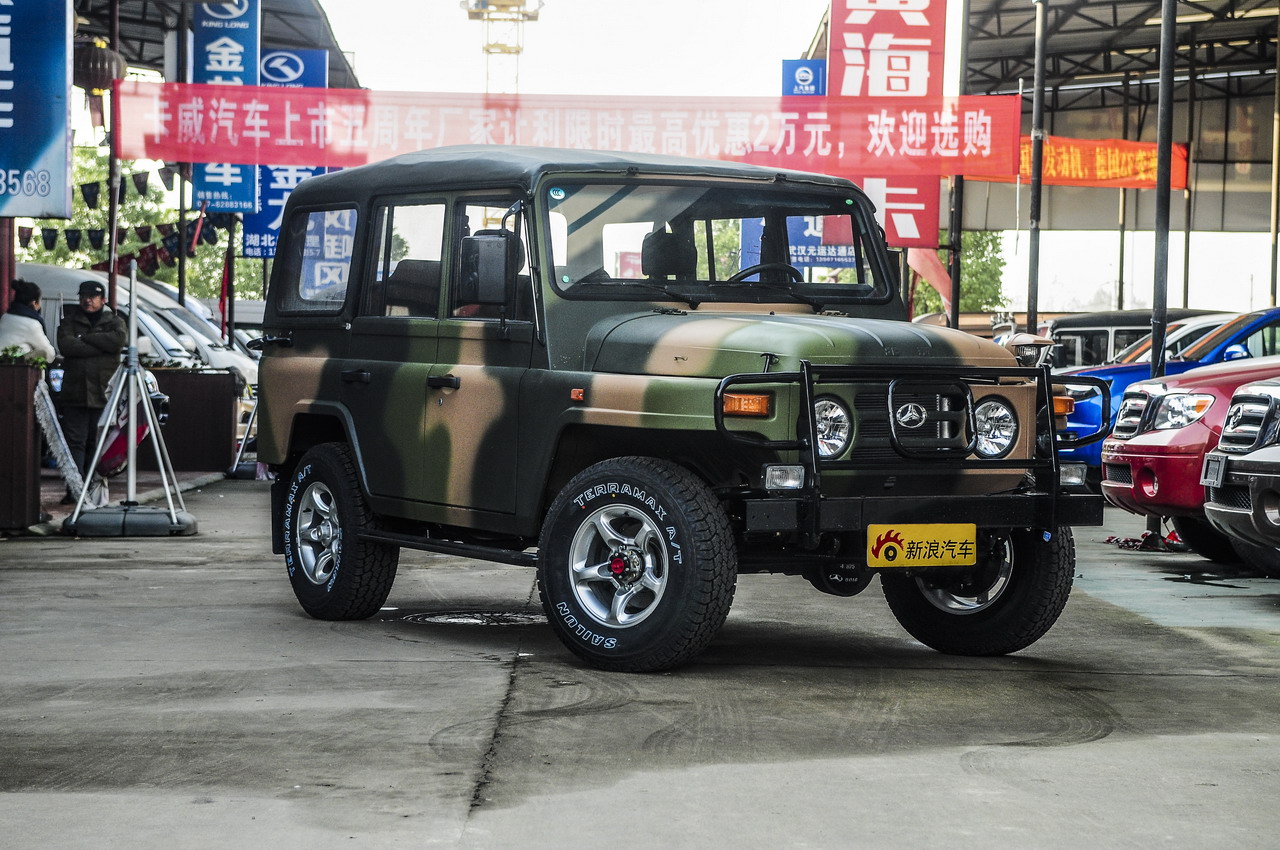 2016款BJ 212 2.0L手动方门四驱豪华型 国IV