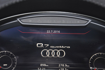 2016款奥迪Q7 3.0T自动45TFS S-Line运动型