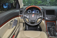 2015款荣威950 2.0T自动豪华行政版