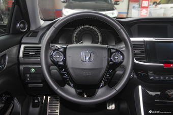 2016款雅阁混动2.0L自动锐领版