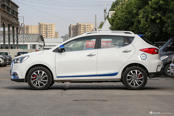 2018款江淮iEV7S 智享型