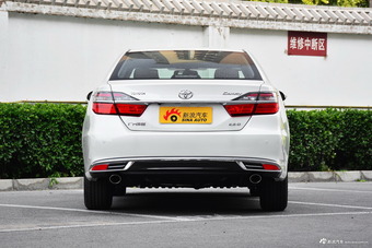 2016款凯美瑞2.5L自动十周年纪念豪华导航版