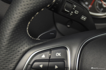 2017款奔驰GLA级 GLA200 1.6T自动时尚型