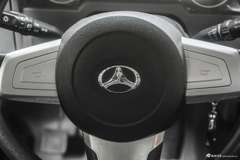 2013款 勇士 2.7L 三门四驱汽油版