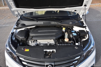 2017款宝骏310W 1.5L手动豪华型