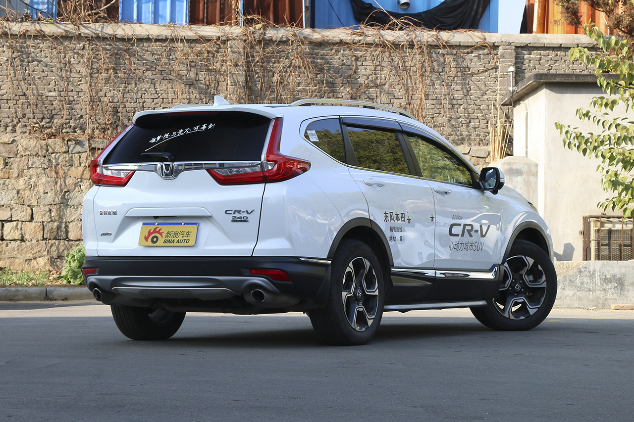2017款CR-V 1.5T 240TURBO自动四驱尊耀版