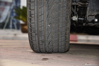 2016款上汽大通G10 2.0T自动豪华行政版