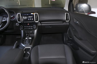 2018款现代ix35 2.0L自动两驱智勇·畅享版