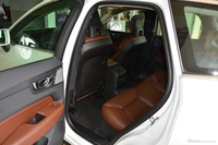 2019款沃尔沃XC60新能源2.0T自动T8 E驱混动智尊豪华版