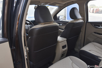 2017款宝骏730 1.5T手动风尚型7座