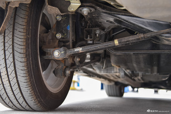 2014款长安 睿骋  1.8T自动尊贵周年版国IV  闪光泰晤士灰