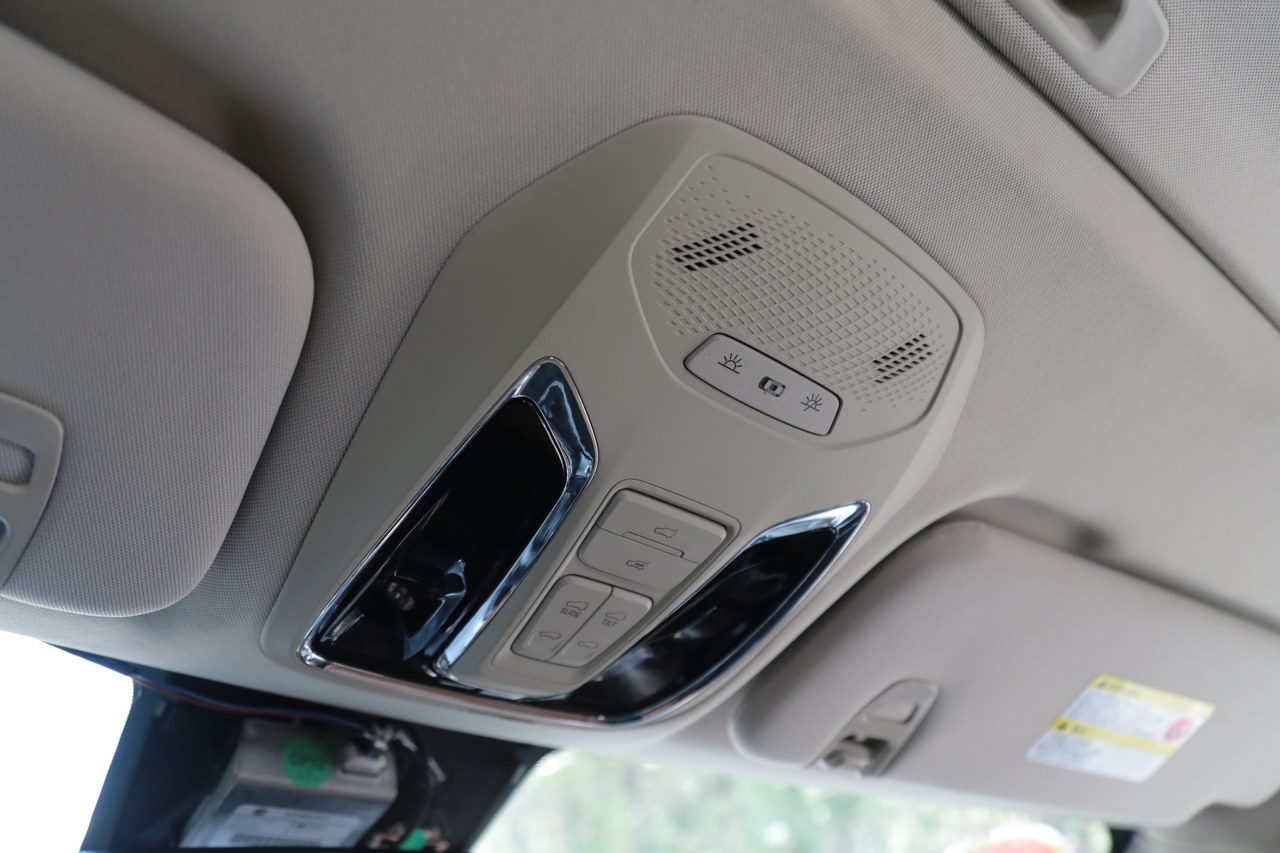 2017上汽大通D90 2.0TGI自动四驱高配版