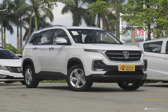 2018款宝骏530 1.8L自动豪华型