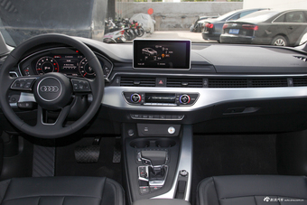 2018款奥迪A4L 2.0T自动30周年年型40 TFSI时尚型
