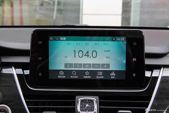 2017款宝骏560 1.5T DCT尊享型