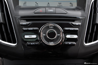 2017款福克斯三厢1.6L自动风尚型智行版