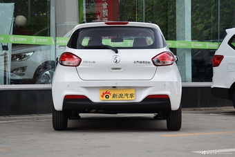 2016款宝骏310 1.2L手动时尚型