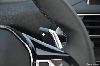 2017款标致5008 1.8T自动380THP豪华版7座