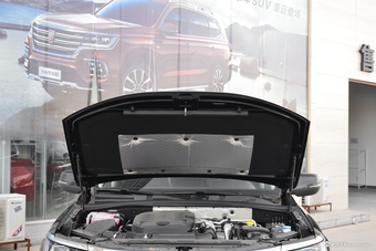 2018款荣威RX8 2.0T自动两驱旗舰版