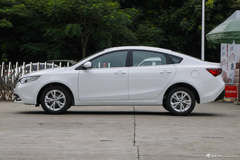 2016款名爵锐行1.5T手动超值豪华版