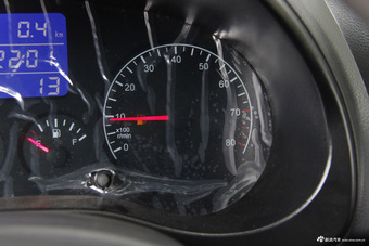  2015款瑞虎3 1.6L自动智尚周年运动版 钻石银