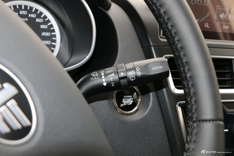  2019款奔腾X40 1.6L自动豪华型