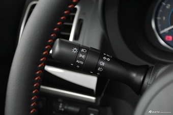 2017款斯巴鲁XV 2.0L自动豪华版