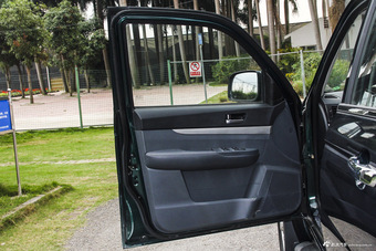 2015款中兴威虎TUV 2.8T手动柴油两驱超值版大双