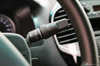 2017款菱智M3L改款1.6L手动7座舒适型