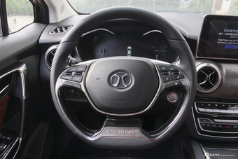 2018款北汽绅宝D50 1.5L CVT尊贵智联版