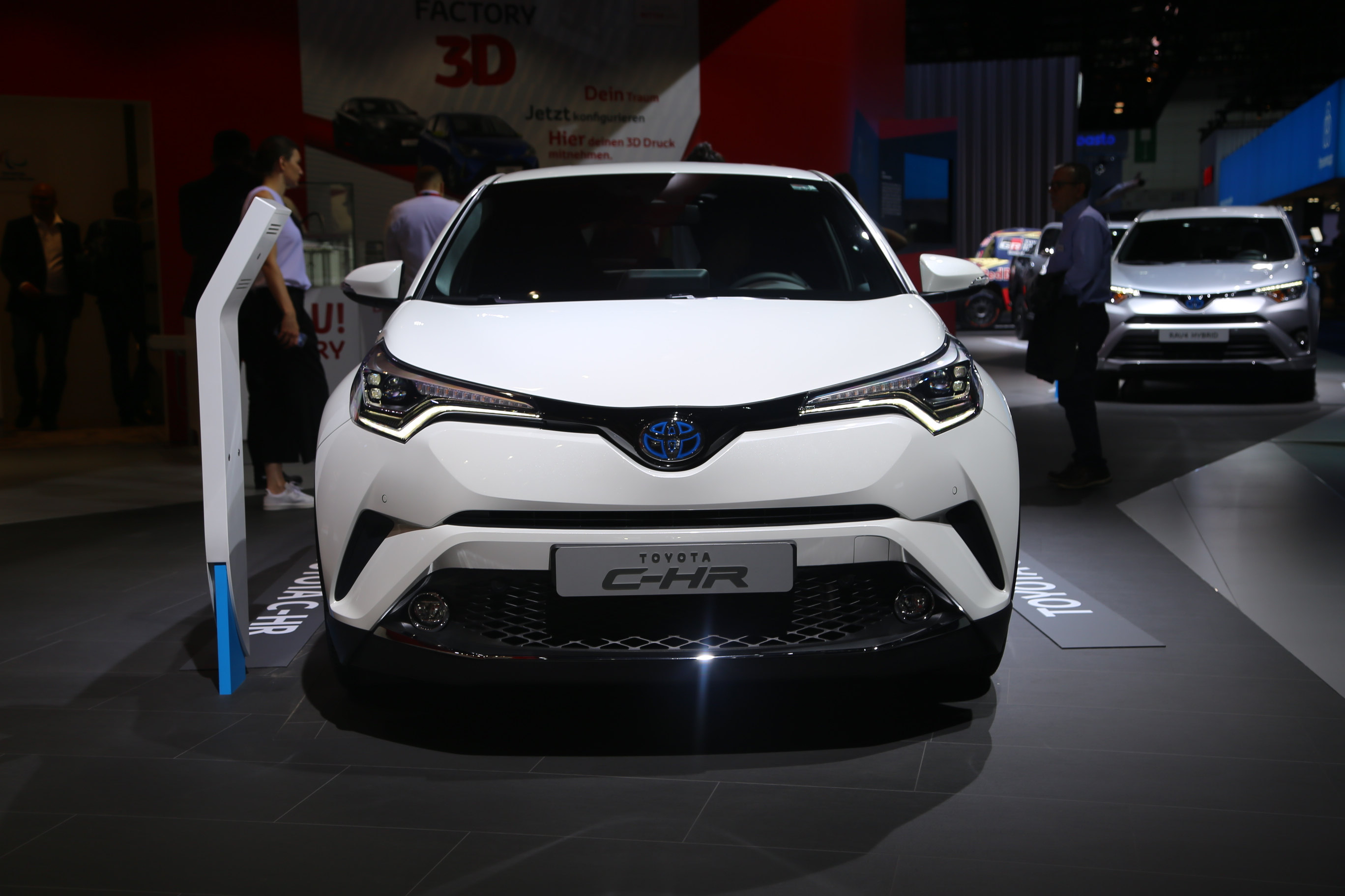 法兰克福车展 丰田C-HR亮相 造型很讨喜